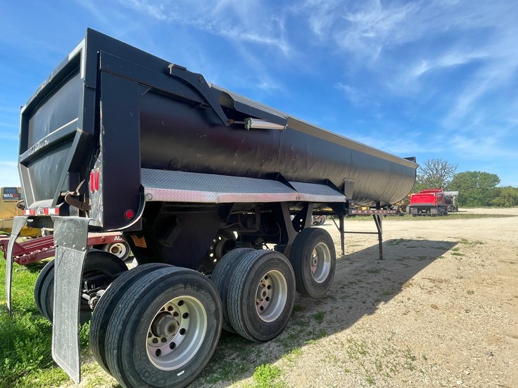 #6154-•-2016-klement-frameless-tri--axle-rock-tub-semi-trailer-(has-title)-image-4