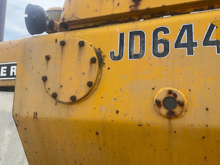1980-john-deere-644-image-29