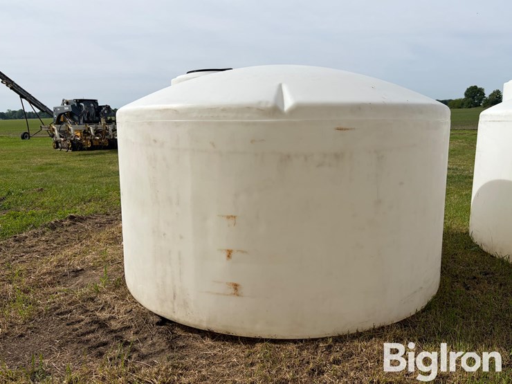 norwesco-1,300-gal-poly-tank-image-5