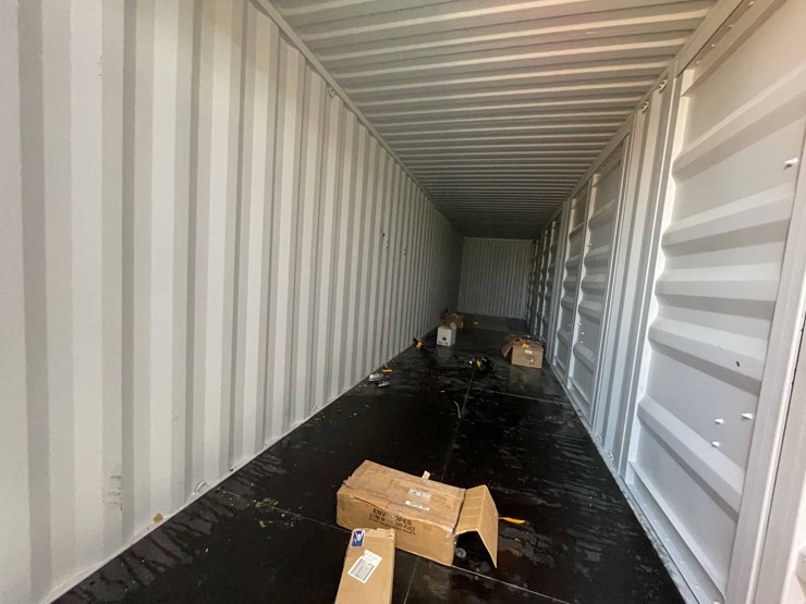 #100-•-40'-high-cube-multi-door-container-image-34