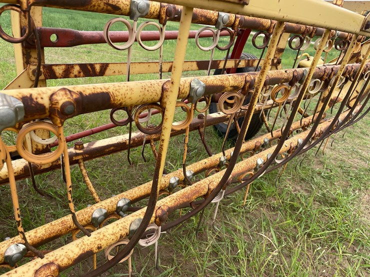 new-holland-256-image-11