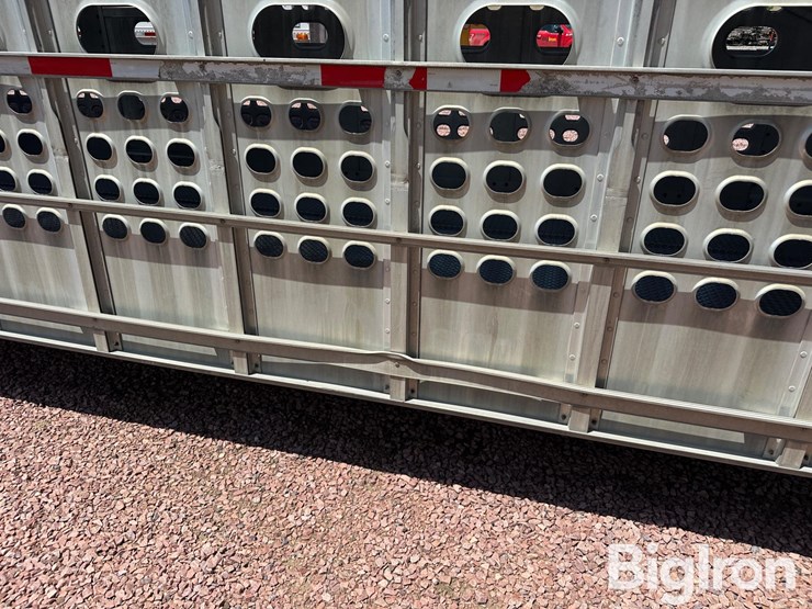 2015-eby-livestock-trailer-image-16