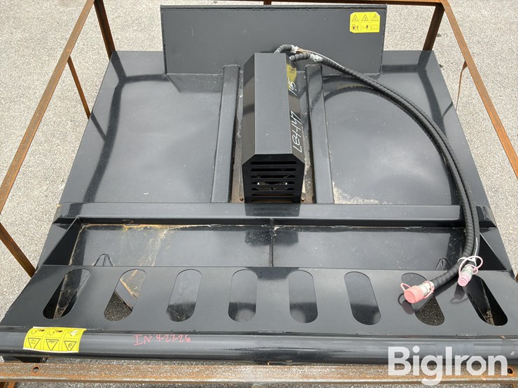 2026-massey-ferguson-730-image-15