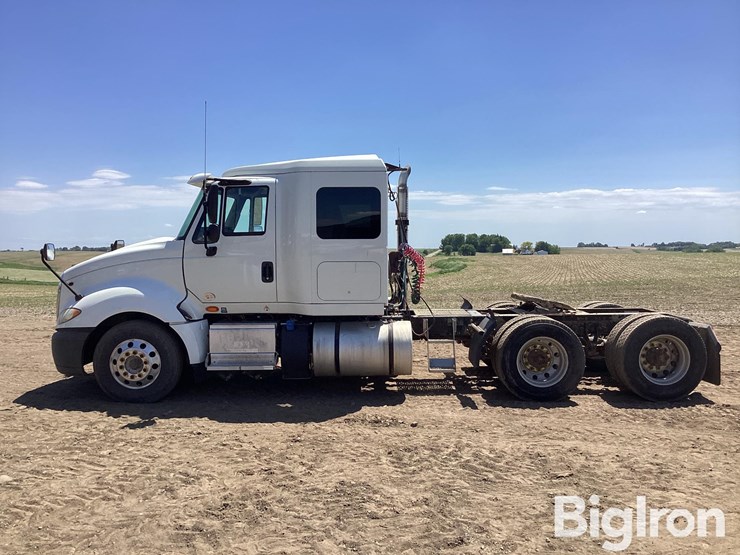 2015-international-prostar-image-8