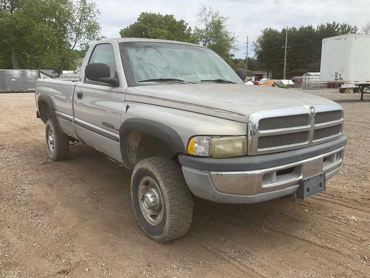 1999-dodge-2500-image-7