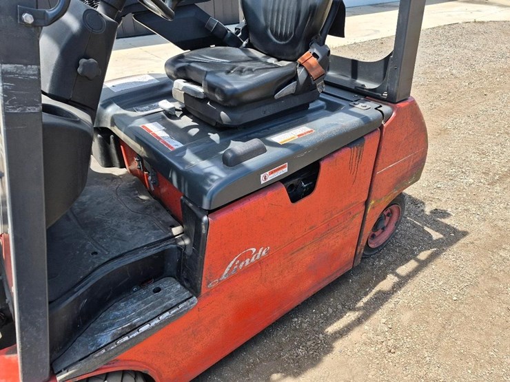 2019-linde-e20-image-11