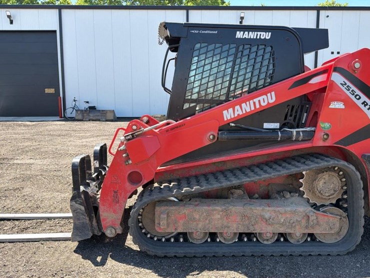 2023-manitou-2550rt-image-2