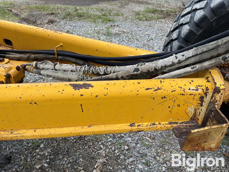 1992-deere-770bh-image-12