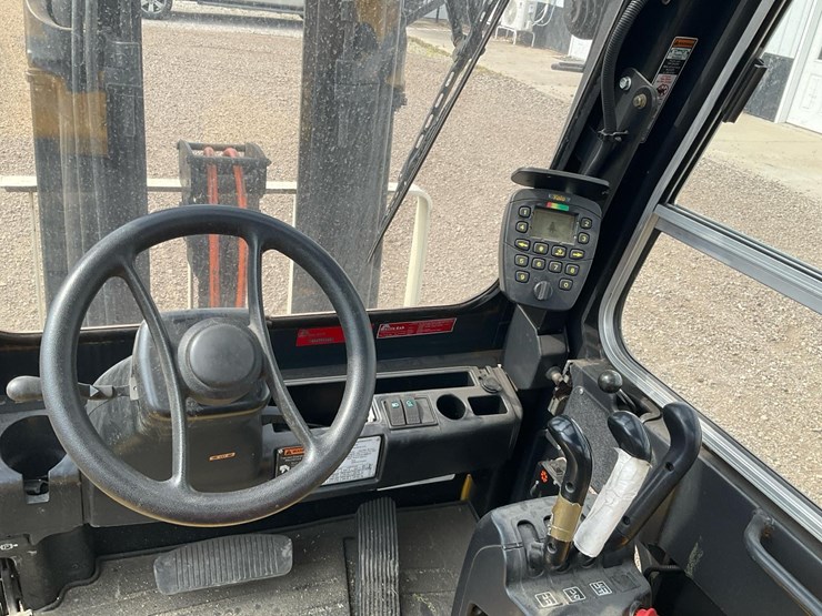 #1358-•-2017-yale-electric-forklift-image-19