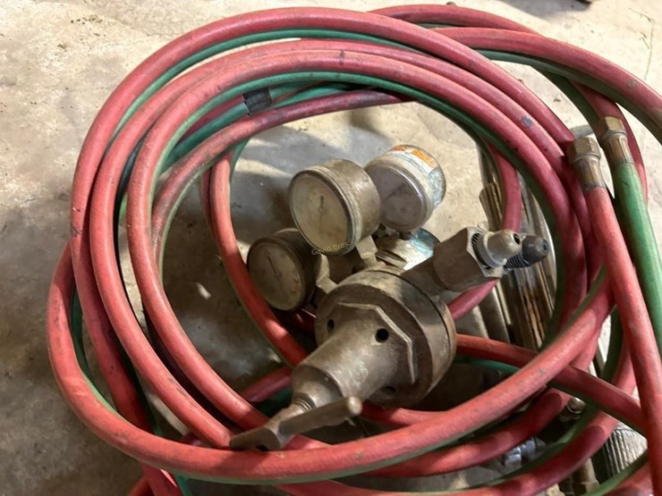 torch-hose-&-cutters-image-2