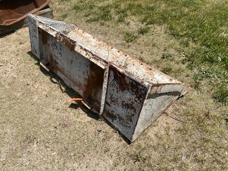 #7077-•-72"-skid-steer-bucket-(deerbrook,-wi)-image-6