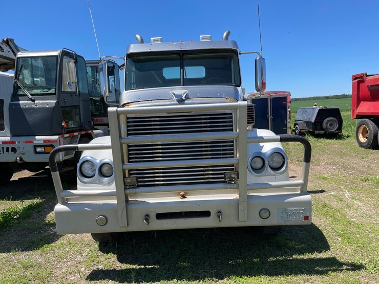 #7024-•-2012-freightliner-coronado-glider-kit-day-cab-semi-(has-wi-title)-(deerbrook,-wi)-image-2