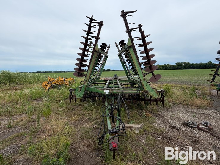 john-deere-30-image-2