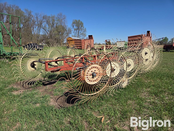 hesston-3980-image-5