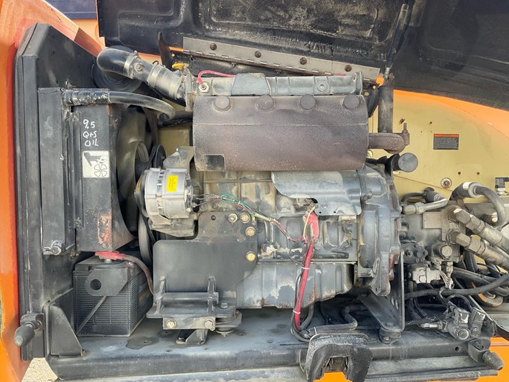 2005-jlg-600s-image-25