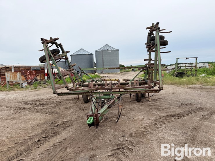 john-deere-1610-image-2