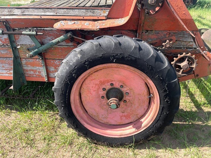 #2010-•-vintage-manure-spreader-(colfax-wi)-image-38
