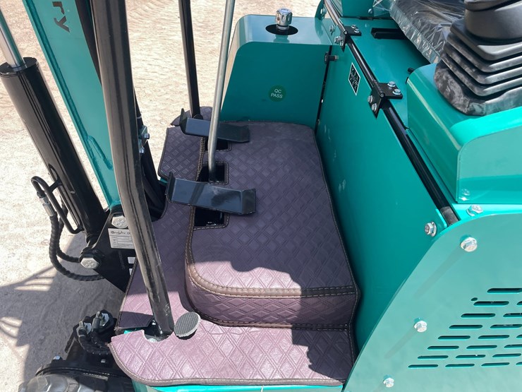 #2657-•-unused-cfg-mini-excavator-image-10