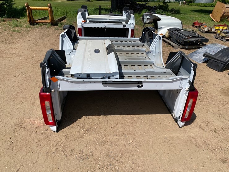 #7417-•-ford-super-duty-takeoff-box-with-tailgate-(antigo,-wi)-image-6