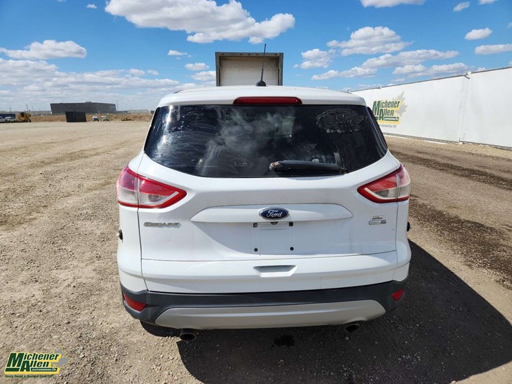 2016-ford-escape-se-image-7
