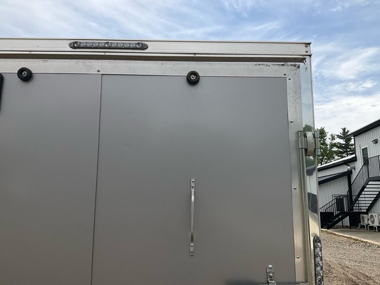 2024-haulin-31'-x-102"-image-28