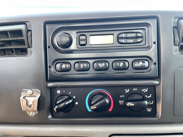 2003-ford-f550-image-55
