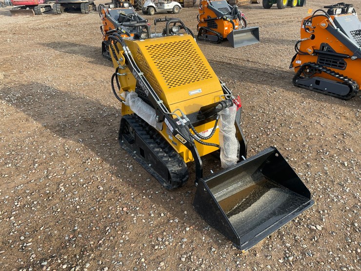 #2010-•-2026-agt-mx-crt23-compact-track-loader-image-4