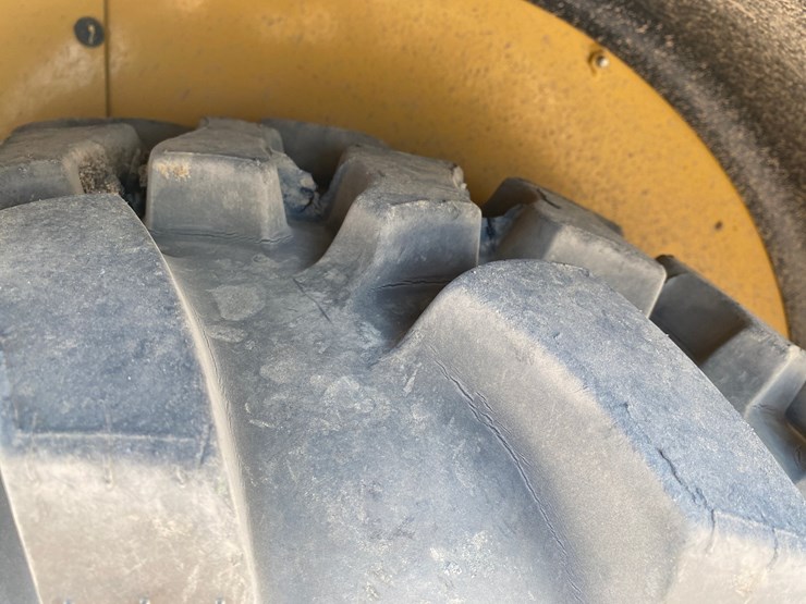 caterpillar-906h2-image-24