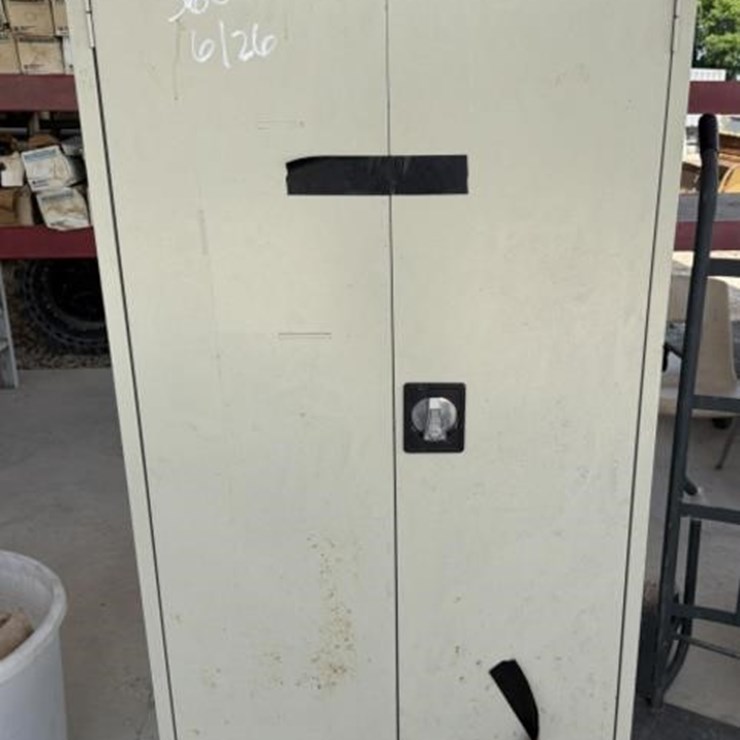 SL - Locker Cabinet