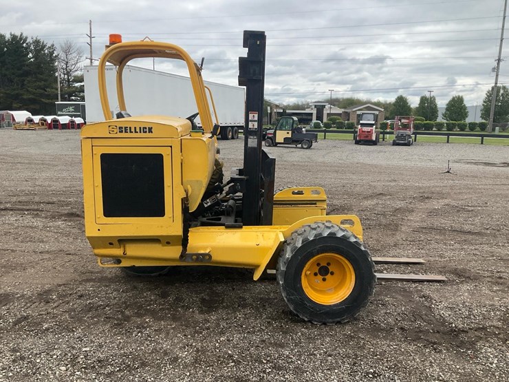 #1353-•-2020-sellick-stm-55k4-forklift-image-2