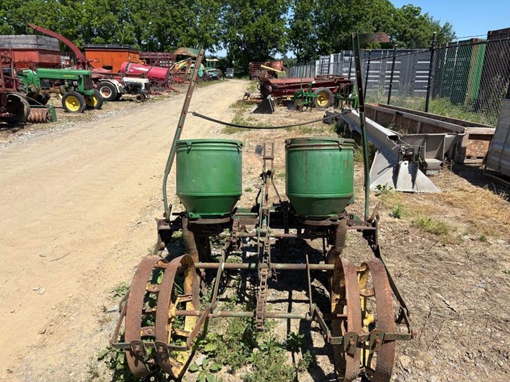 john-deere-246-image-5