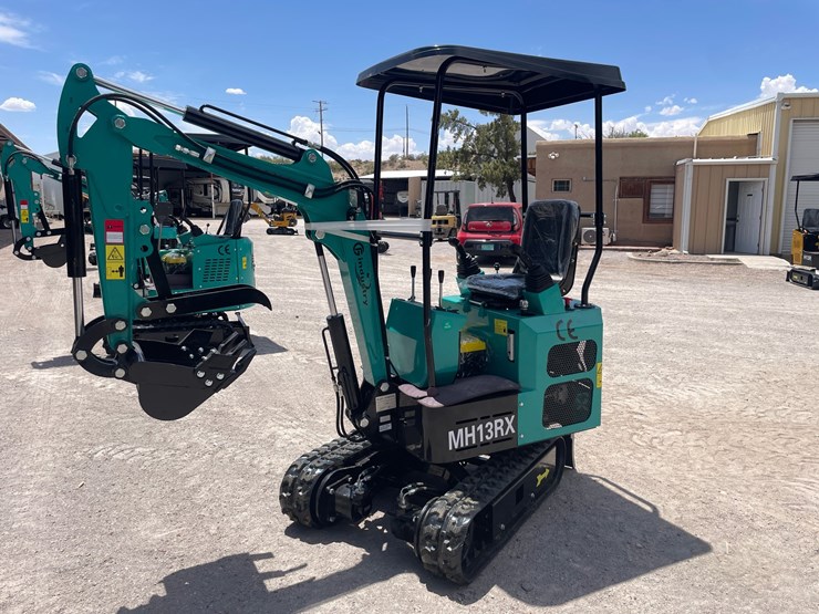 #2654-•-unused-cfg-mini-excavator-image-1