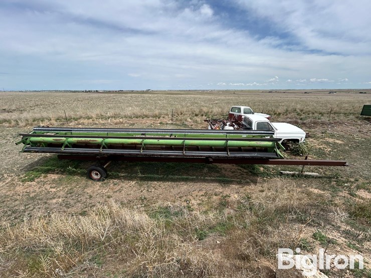 1982-john-deere-230-image-4