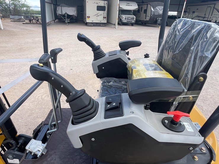 #2663-•-unused-cfg-mini-excavator-image-11