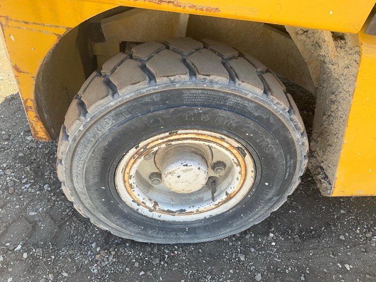 #1377-•-1997-yale-gdp100-forklift-image-7