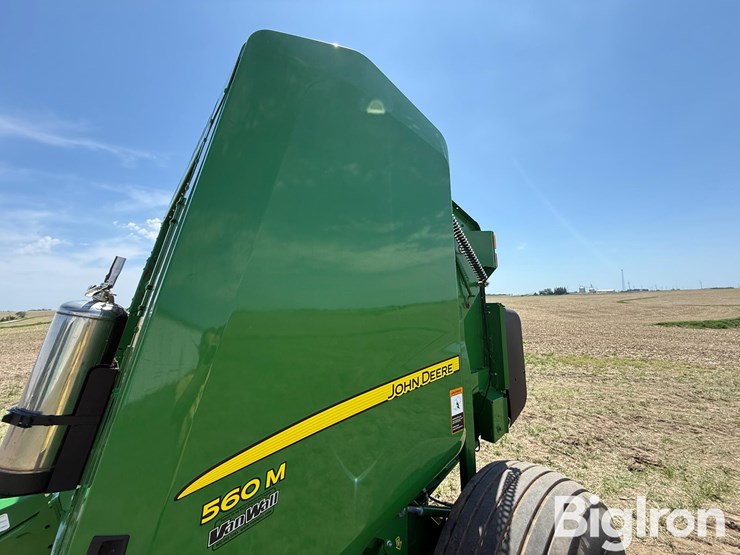 2022-john-deere-560m-image-14