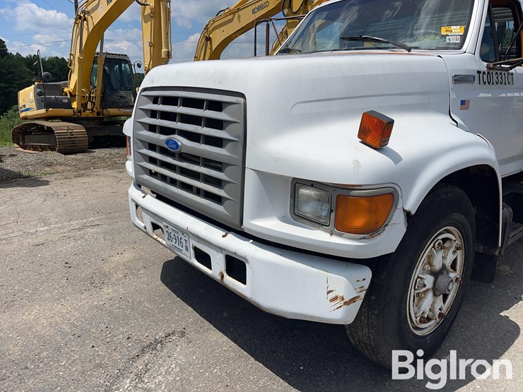 1995-ford-f800-image-16