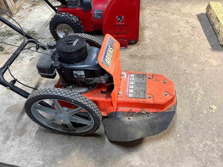 ariens-st622-6hp-trimmer-image-5