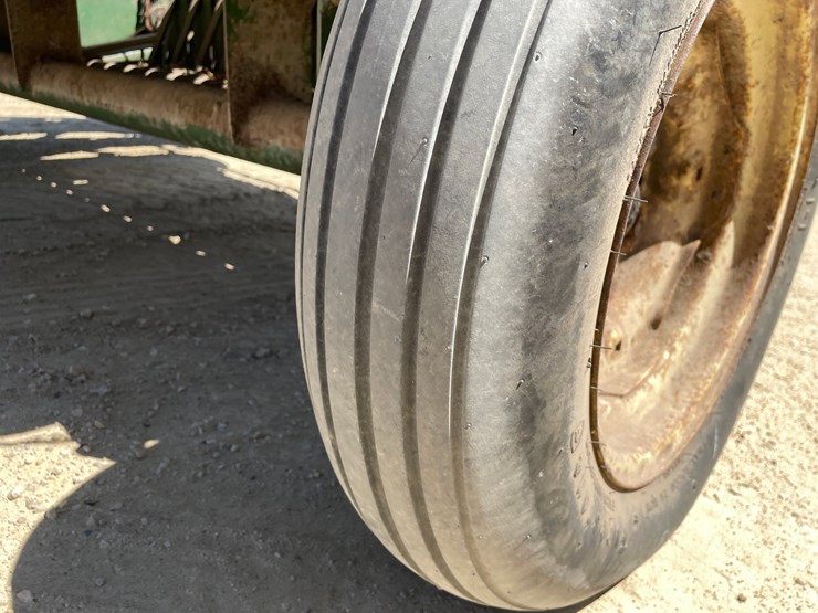 john-deere-14-image-44