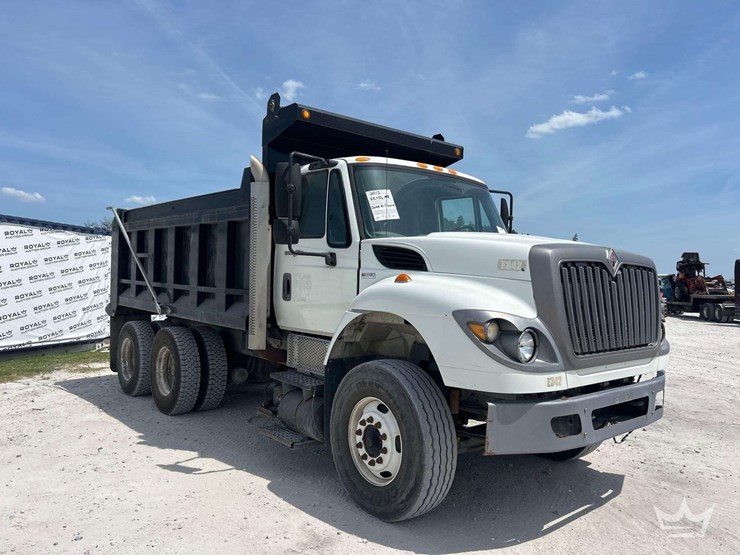 2013-international-workstar-7600-image-2