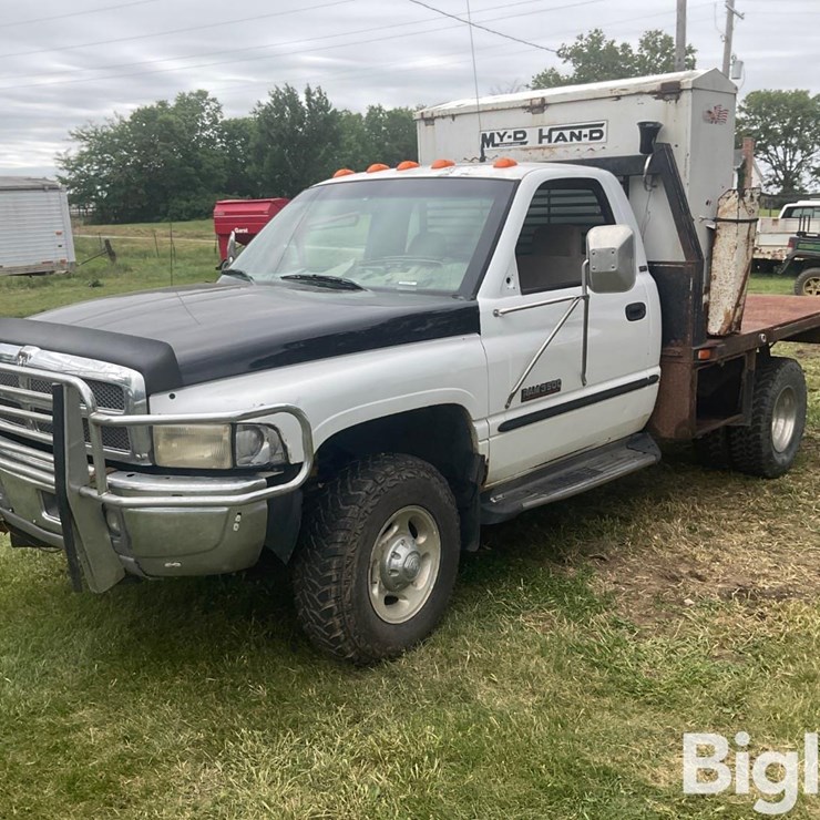 1999 DODGE 3500