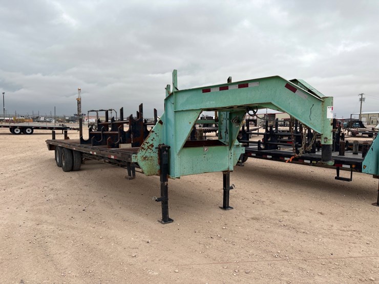 2018-lamar-trailers-30’-x-102”-t/a-gooseneck-tool-transport-trailer-image-1