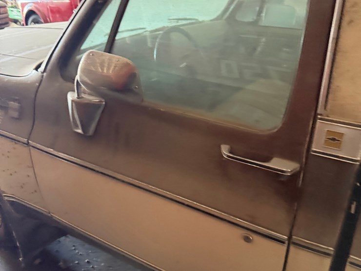 1979-￼chevy-5.7-diesel-half-ton-pickup,-2-wheel-drive,-needs-transmission-work,-shedded,-nice-shape-image-37
