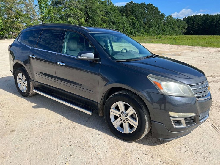 2014-chevrolet-traverse-image-4