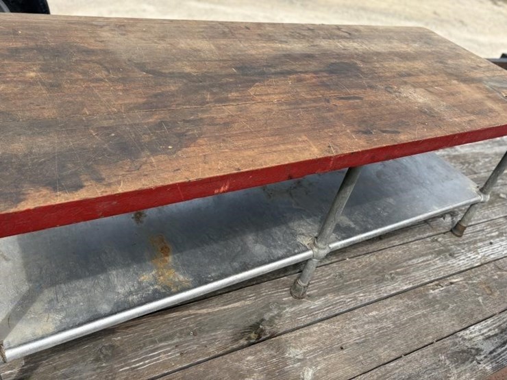 l3---shop-table-image-6