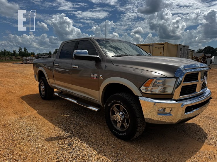2010-dodge-2500-image-6