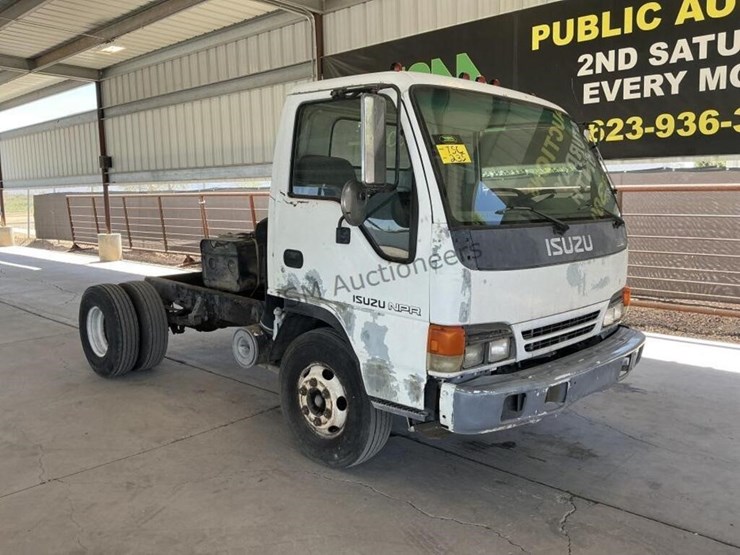2001-isuzu-npr-image-2