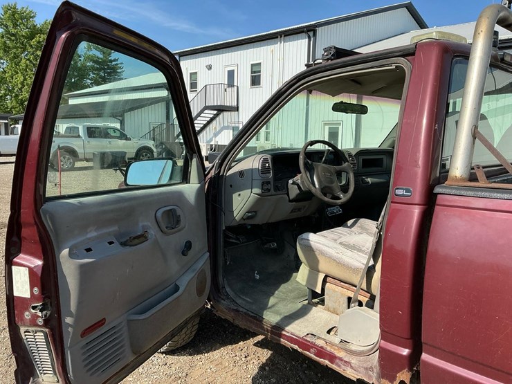 1998-gmc-2500-image-35