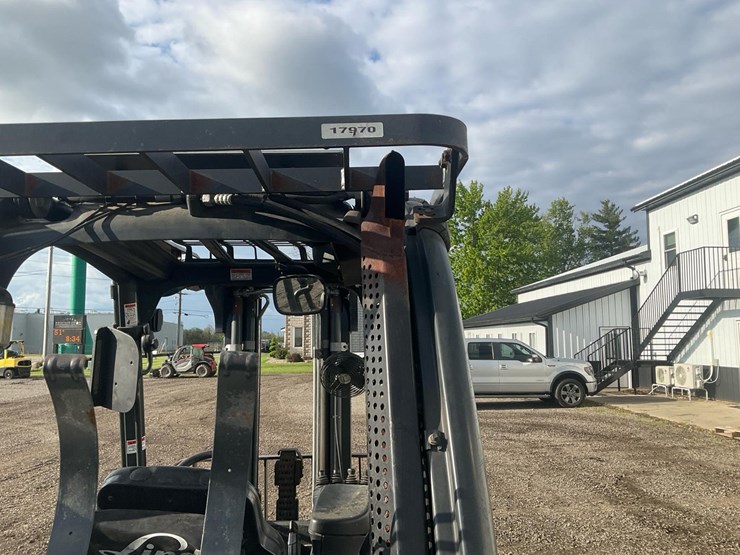 #1351-•-2015-linde-h35-evo-forklift-image-12