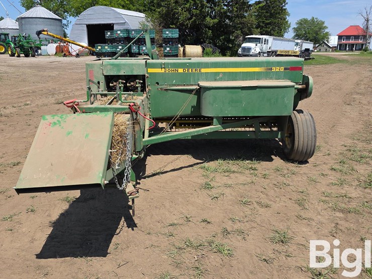 john-deere-328-image-6
